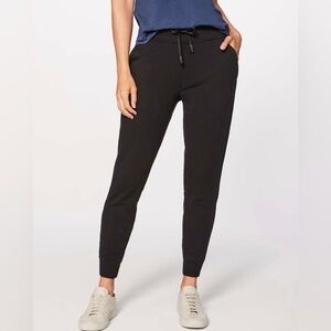LULULEMON Warm Down Jogger W’s 8 Black Yoga 28” Mid Rise Sweat Pants Athleisure